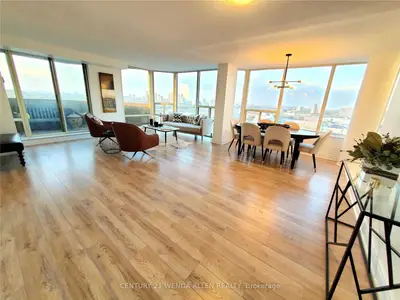 330 Rathburn Road W 2004, Mississauga, ON L5B 3Y1