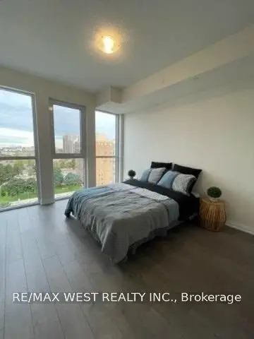 35 Watergarden Drive N 718, Mississauga, ON L5R 1B2