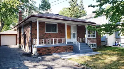 105 Troy Street, Mississauga, ON L5G 1S8
