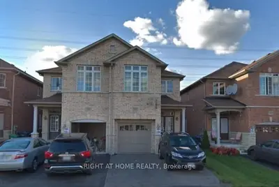 7421 Saint Barbara Boulevard, Mississauga, ON L5W 0G3