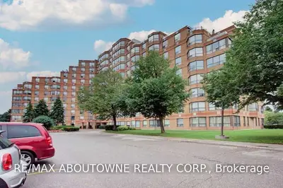 6 Humberline Drive 310, Toronto W10, ON M9W 6X8