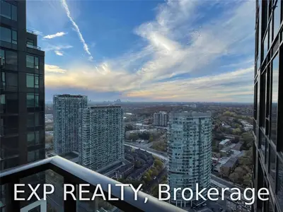 1926 Lake Shore Boulevard W 3911, Toronto W01, ON M6S 1A1