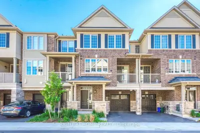 372 Belcourt Common, Oakville, On L6h 0r1