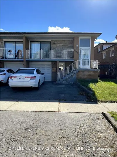 306 Royal Salisbury Way, Brampton, On L6v 3g5