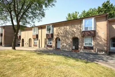 242 John Garland Boulevard 28, Toronto W10, ON M9V 1N8