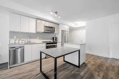 1461 Lawrence Avenue 1002, Toronto W04, ON M6L 1B3