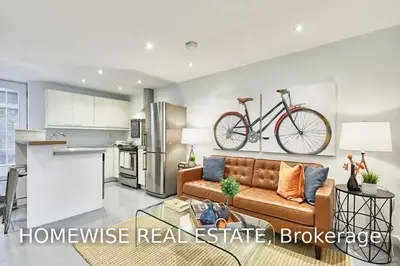 12 Leeds Street, Toronto W02, ON M6G 1N7