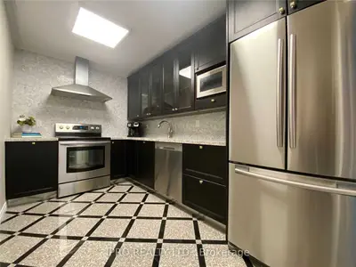 45 Southport Street 503, Toronto W01, ON M6S 3N5