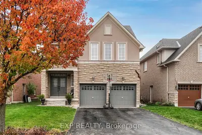 180 Spring Azure Crescent, Oakville, ON L5L 6T9