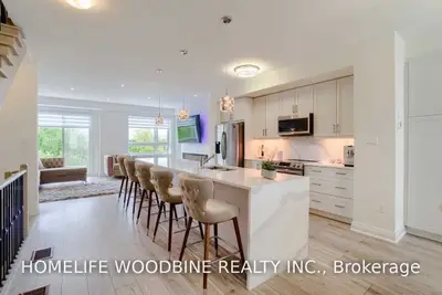 19 Woodstream Drive, Toronto W10, On M9w 0g1