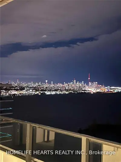 30 Shore Breeze Drive 4215, Toronto W06, ON M8V 1A1