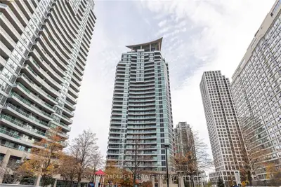 33 Elm Drive 1909, Mississauga, ON L5B 4M2