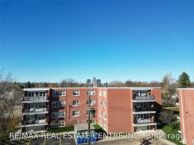 2052 Courtland Drive 201, Burlington, ON L7R 1R8