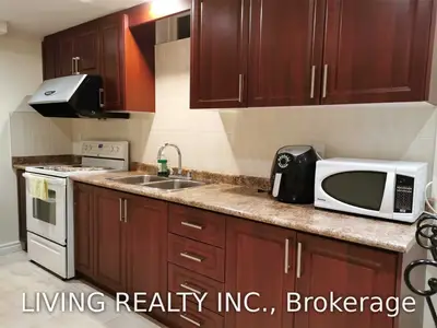 1464 Santa Rosa Court Bsmt, Mississauga, ON L5V 1H7