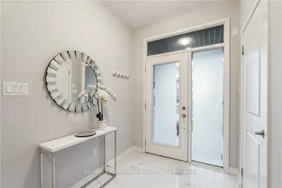 245 Wheat Boom Drive, Oakville, ON L6H 7C3