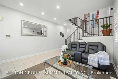 3259 Scotch Pine Gate Avenue, Mississauga, ON L5N 8E6