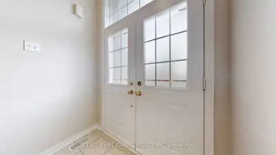 5789 Tiz Road, Mississauga, ON L5R 0B4