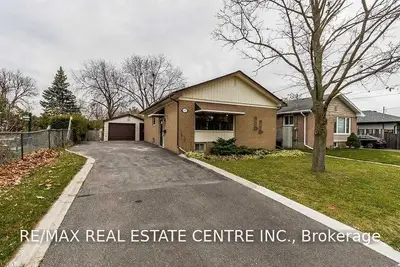 123 Prince Charles Drive, Halton Hills, ON L7G 3V7