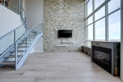250 Manitoba Street 824, Toronto W06, ON M8Y 4G8