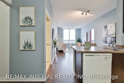 60 Heintzman Street Ph03, Toronto W02, ON M6P 5A1