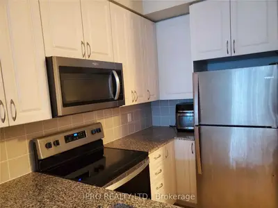349 Rathburn Road W 1908, Mississauga, ON L5B 0G9