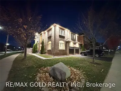 2293 Baronwood Drive, Oakville, ON L6M 4Z6
