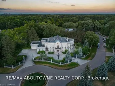 2401 DOULTON Place, Mississauga, ON L5H 4G5