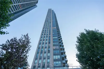 36 Park Lawn Road 3207, Toronto W06, ON M8V 0E5