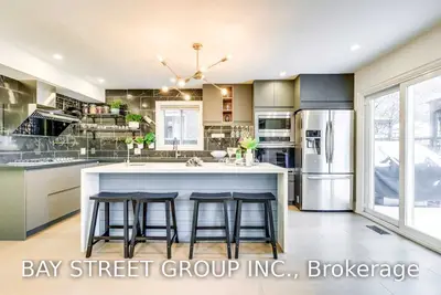 5214 Palomar Crescent, Mississauga, ON L5R 2W9