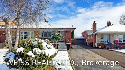 15 Featherwood Place W, Toronto W08, ON M9A 4V7