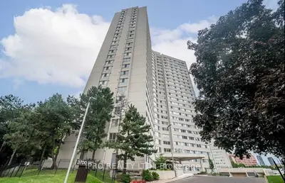 3700 Kaneff Crescent 209, Mississauga, On L5a 4b8