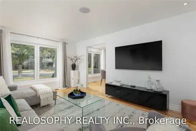 1068 Parthia Crescent, Mississauga, ON L4Y 2L2