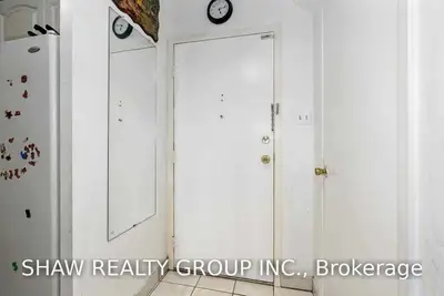 1050 Stainton Drive 223, Mississauga, ON L5C 2T8