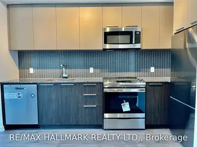 4208 Dundas Street W 703, Toronto W08, ON M8X 1Y6