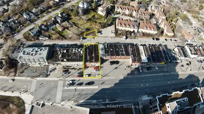 5134-38 Dundas Street W, Toronto W08, On M9a 1c2