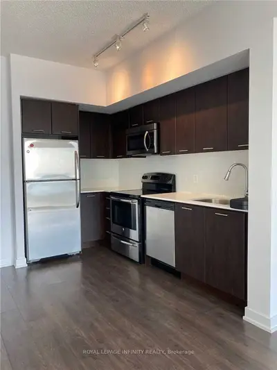 2200 Lakeshore Boulevard W 3802, Toronto W06, ON M8V 1A4