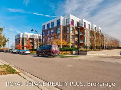 210 Sabina Drive 412, Oakville, ON L6H 0W6