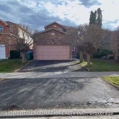3303 Greenbelt Crescent, Mississauga, ON L5N 5X2