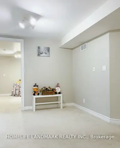 1320 Heritage Way Bsmt, Oakville, ON L6M 3E1