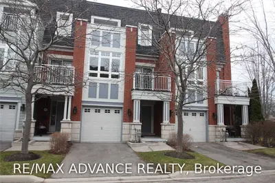 177 Lakeshore Road E, Mississauga, ON L5G 4T9