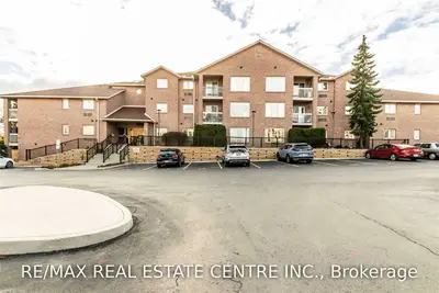 3050 Pinemeadow Drive, Burlington, ON L7M 3X5