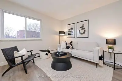 72 First Street 206, Orangeville, ON L9W 2E4