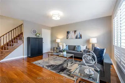2931 Westoak Trails Boulevard, Oakville, ON L6M 4V2