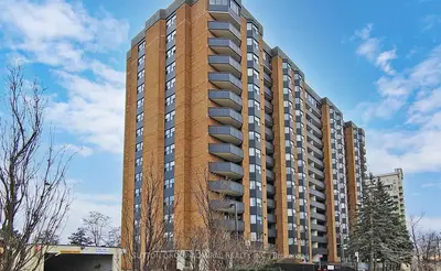 3845 Lakeshore Boulevard W 909, Toronto W06, ON M8N 4Y3