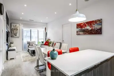 110 Marine Parade Drive 301, Toronto W06, ON M8V 0A3
