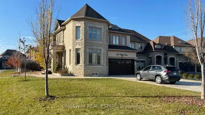 537 Ruffino Court, Mississauga, ON L5W 0A6