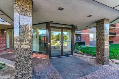 234 Albion Road 306, Toronto W10, ON M9W 6A5