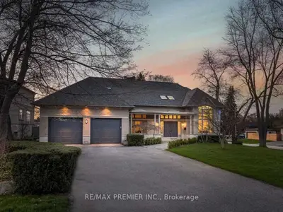 62 Yorkleigh Avenue, Toronto W09, ON M9P 1Y5