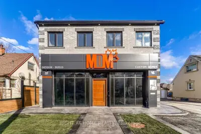 25 Queen Street Street S Upperle, Mississauga, ON L5M 1K2