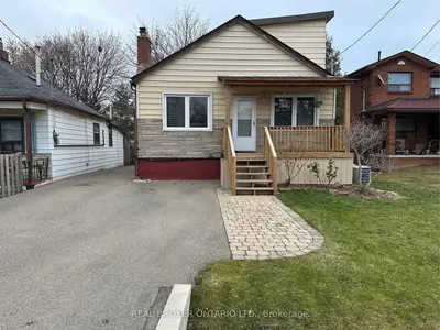 1041 Strathy Avenue BSMT, Mississauga, ON L5E 2J6